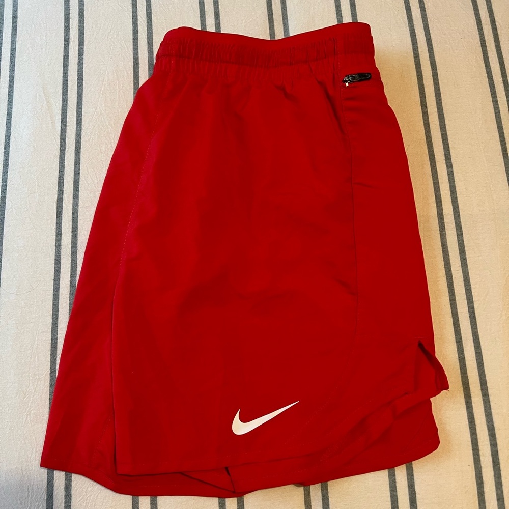 Women’s Nike running shorts size M. Like new only worn twice in great condition